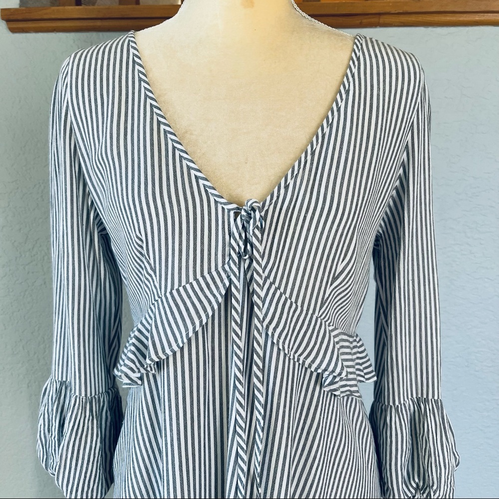 AE Mini Dress Stripe Flirt gray Ruffle Open Back Size S Long Balloon Sleeve - Picture 4 of 11